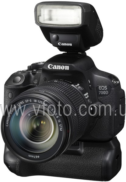 Цифровая зеркальная фотокамера Canon EOS 700D Kit (18-135 IS STM) (6047385)